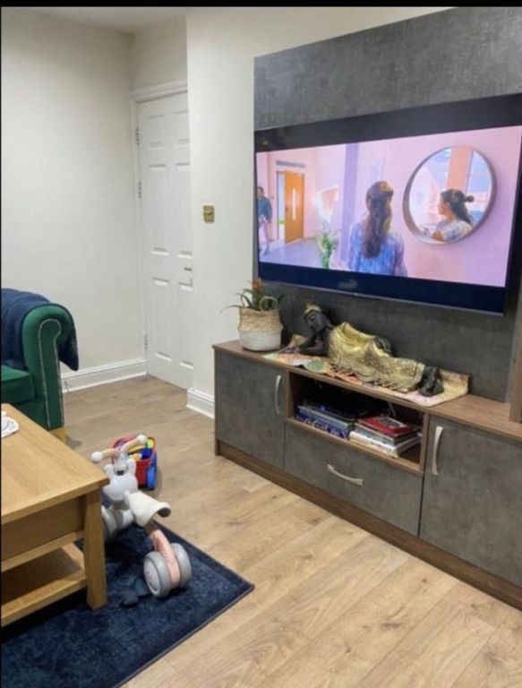 Property photo 1 of 3