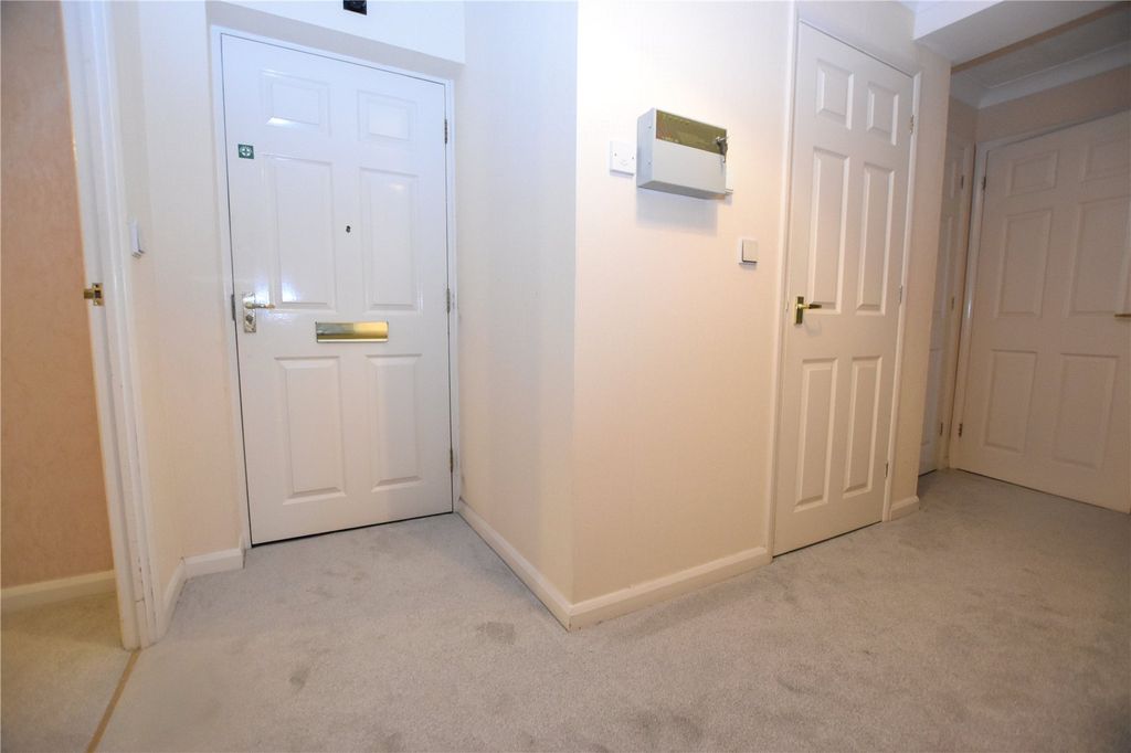 Property photo 3 of 9 Picture No. 12