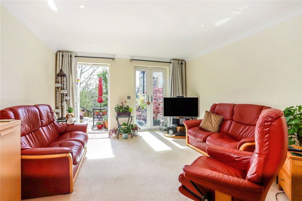 Property photo 2 of 14 Picture No. 02