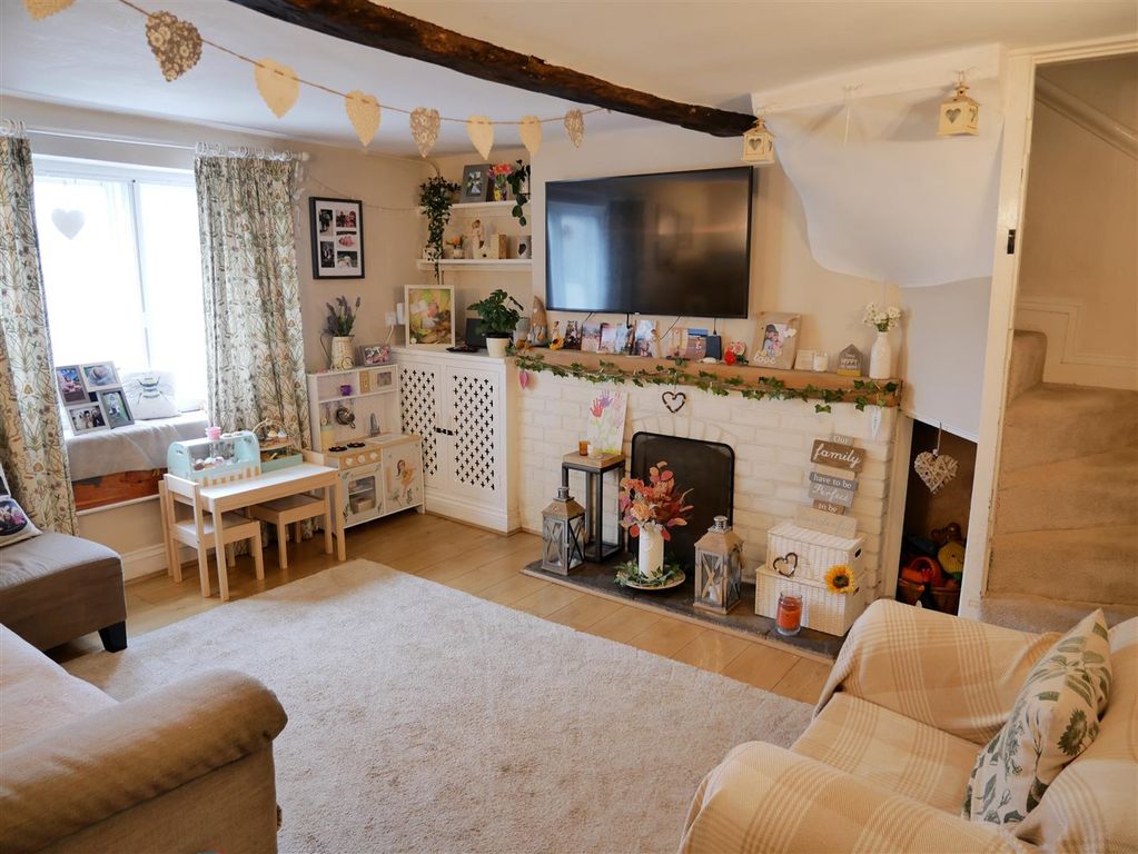 Property photo 2 of 24 Living Room