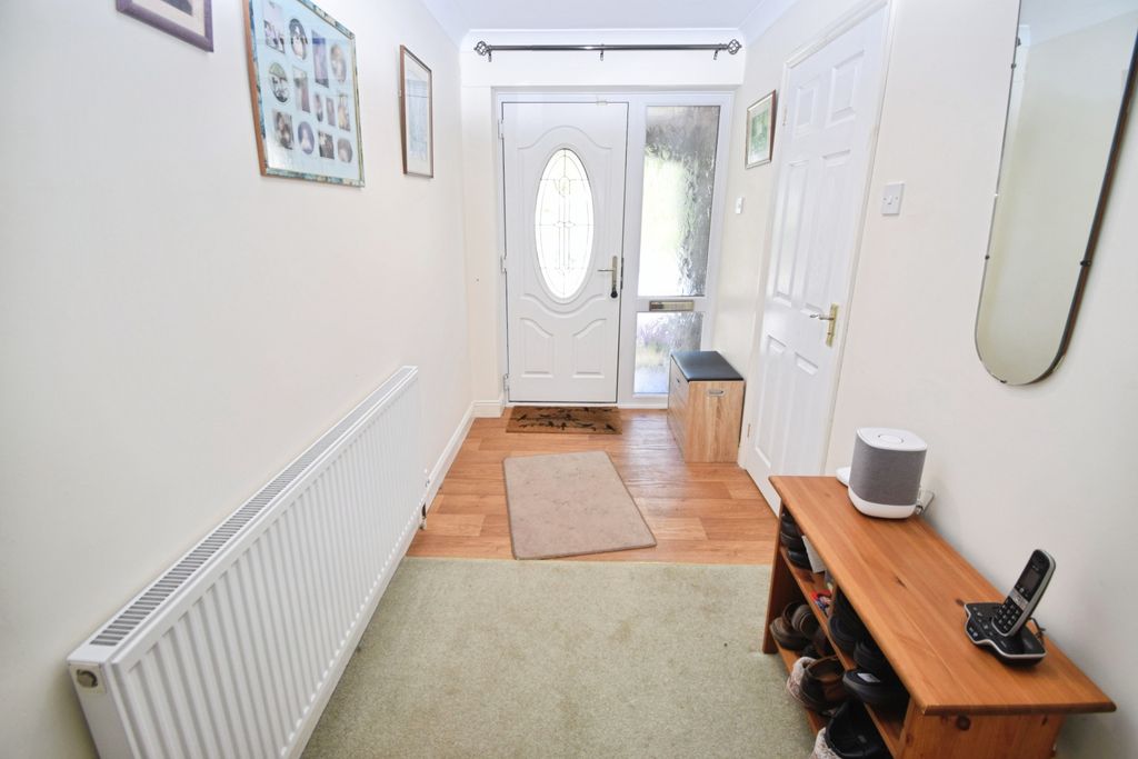 Property photo 2 of 13 59c08177-Hallway