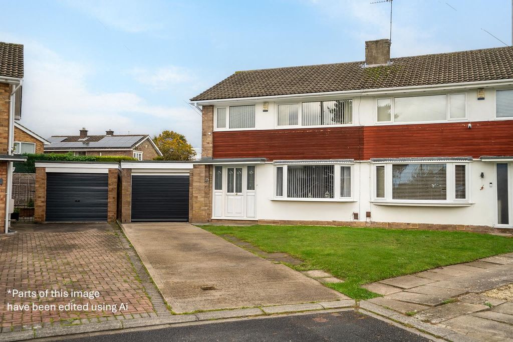 Property photo 1 of 14 External