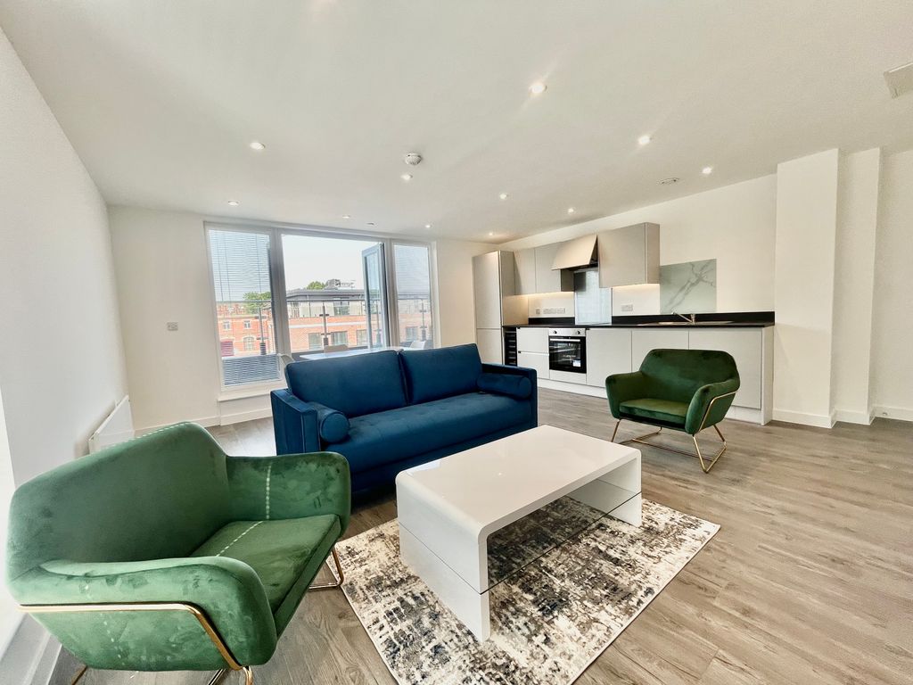 Property photo 1 of 17 Photo 01