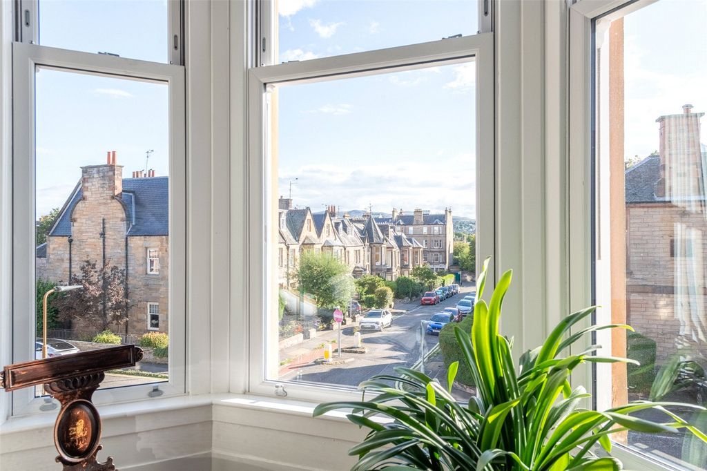 Property photo 3 of 38 Kilmaurs Road