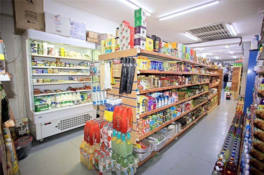 Property photo 2 of 9 Shop Floor