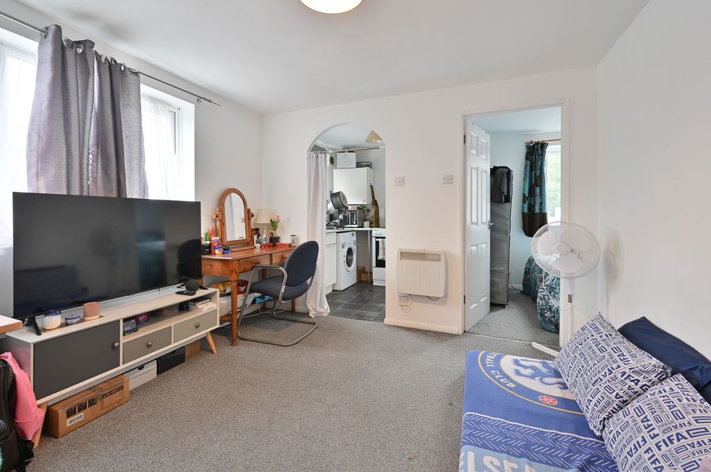 Property photo 3 of 7