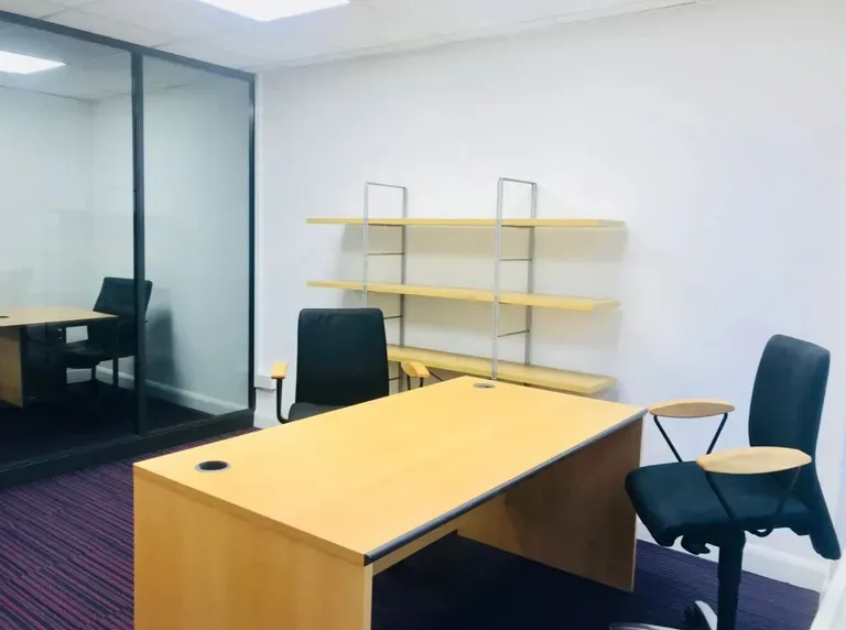 Property photo 1 of 6 Office For Rent