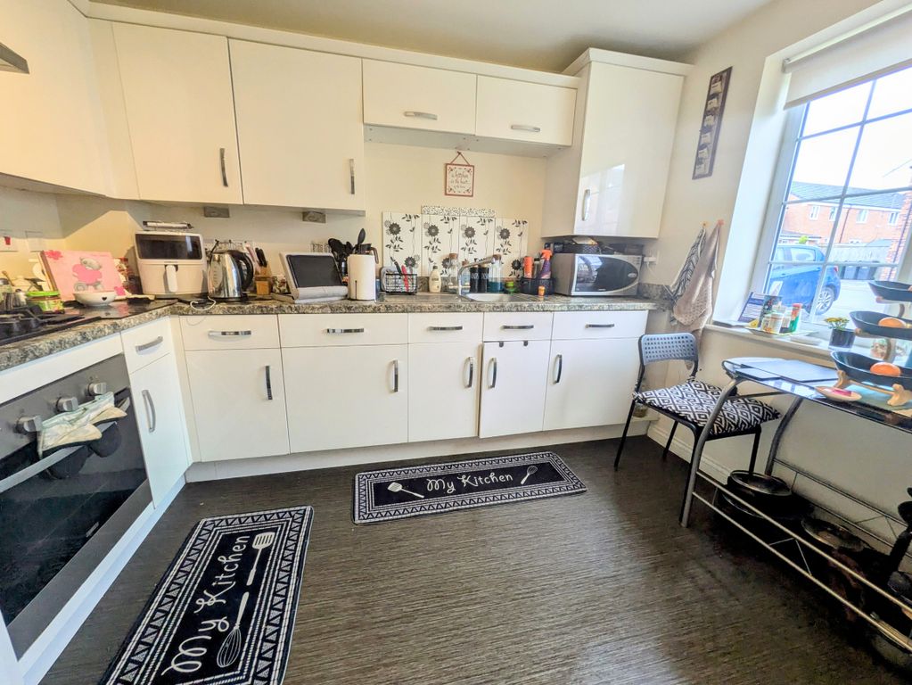 Property photo 3 of 11 1000019716