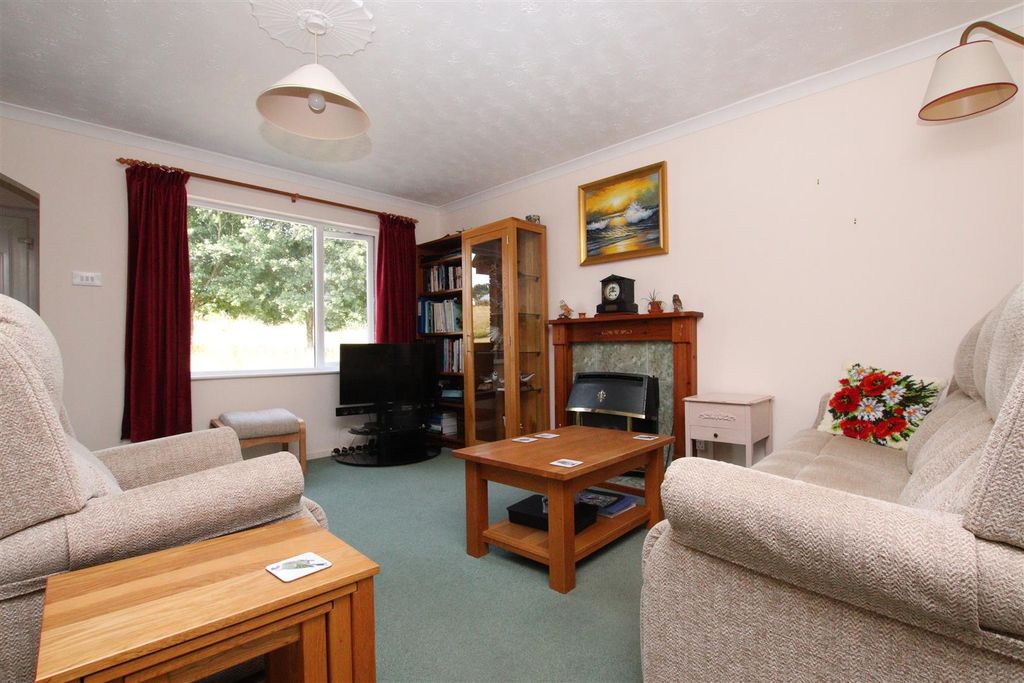 Property photo 2 of 16 Living Room.Jpg