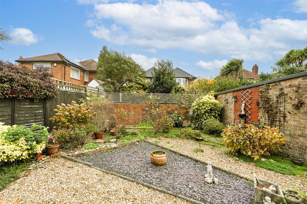 Property photo 2 of 13 Picture No. 26