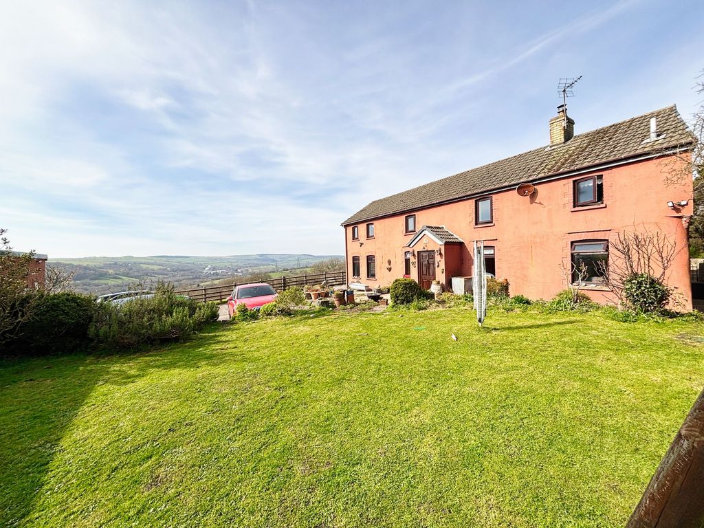 Property photo 2 of 48