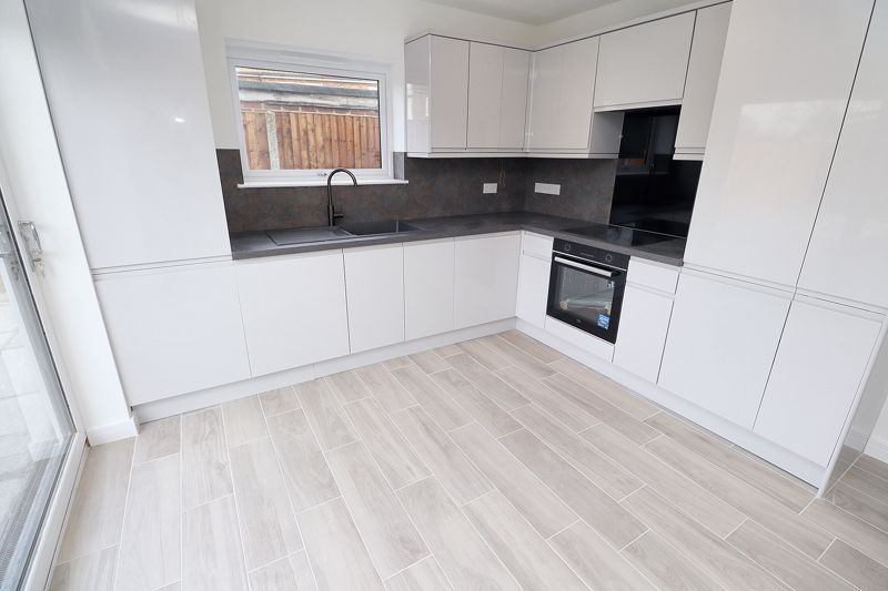 Property photo 3 of 20 Fordwich Road
