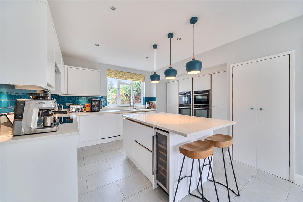 Property photo 3 of 18 Picture No. 04