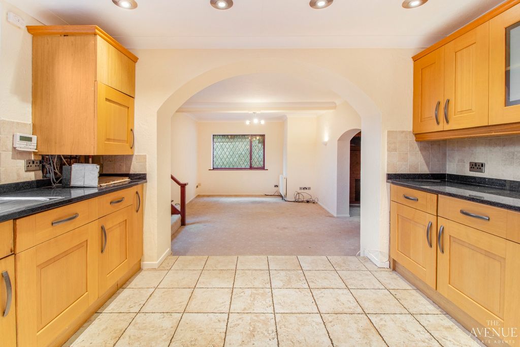 Property photo 3 of 28 4805166