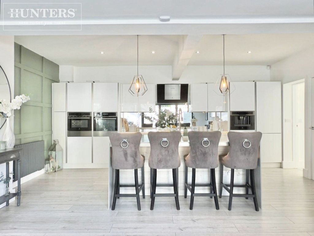 Property photo 3 of 29 Pbox-Img.Jpg