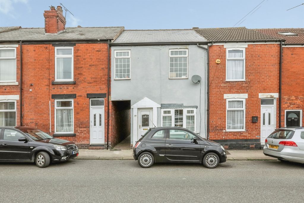 Property photo 1 of 12