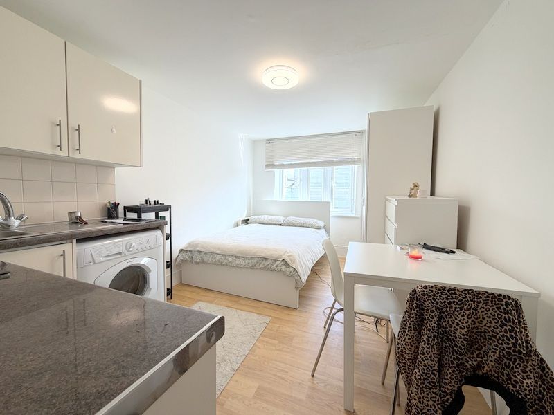 Property photo 1 of 5