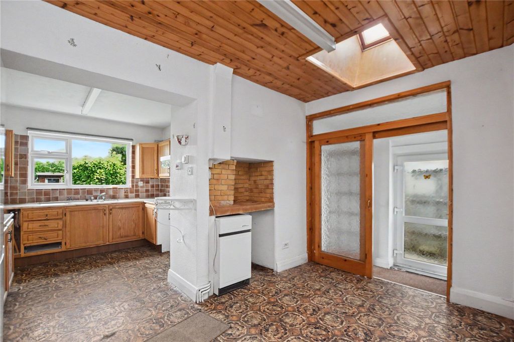Property photo 3 of 28 Picture No. 04