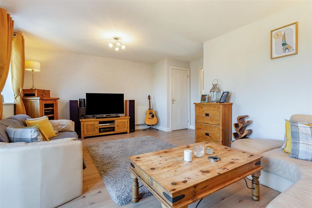 Property photo 3 of 26