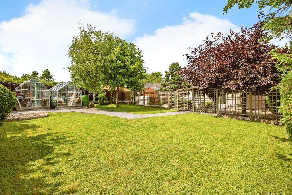 Property photo 2 of 40 Photo