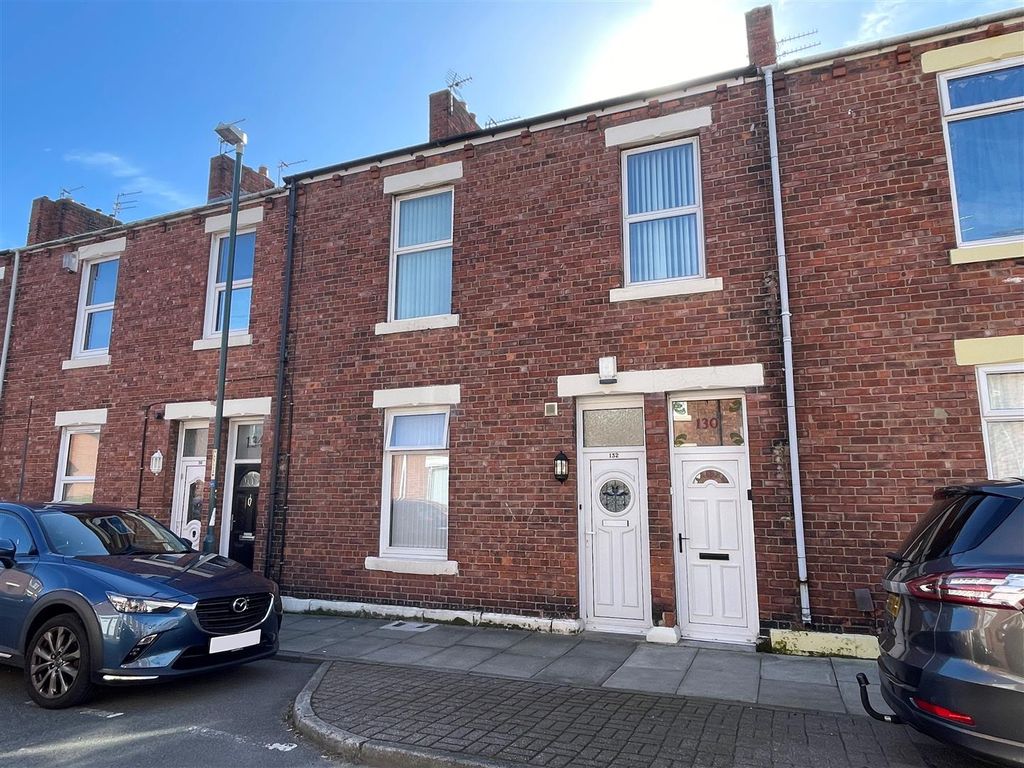 Property photo 1 of 11 Vine Ext.Jpg