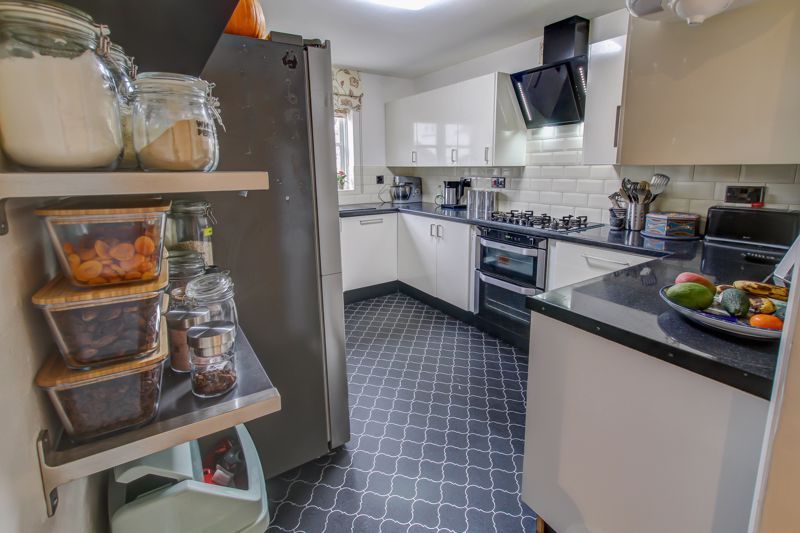 Property photo 3 of 16 Kitchen