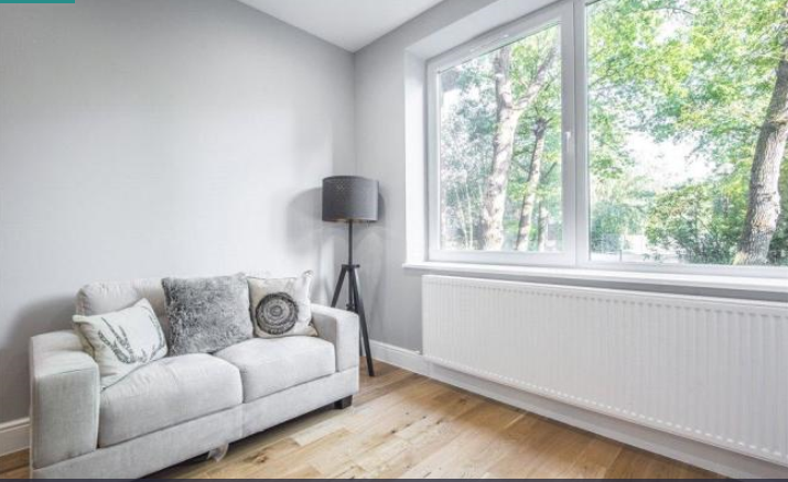 Property photo 3 of 6 Lounge Fleet House