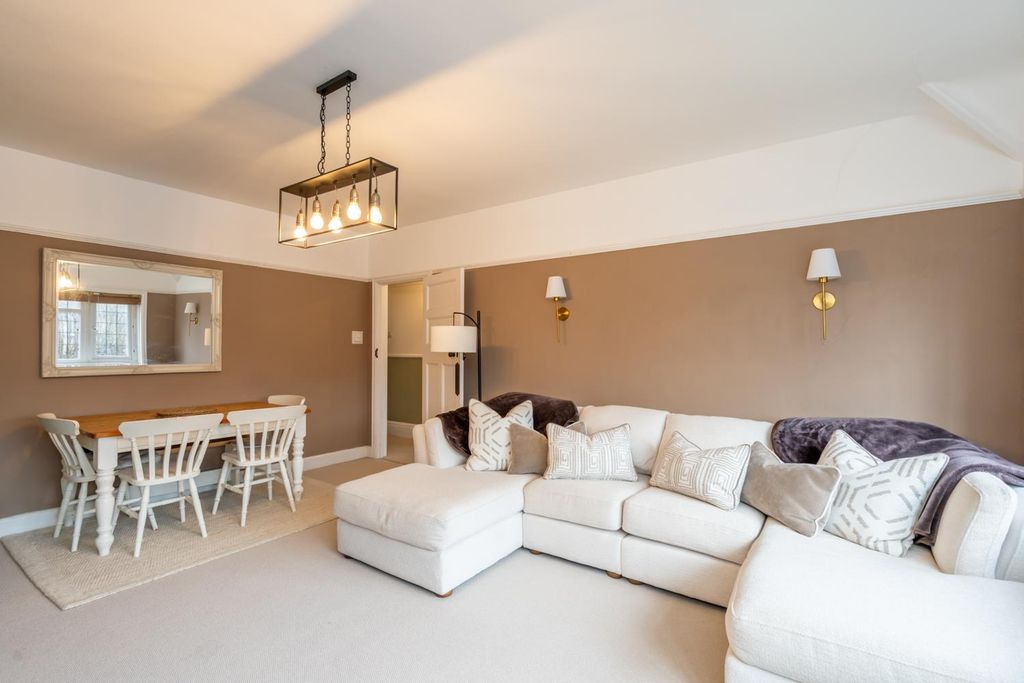 Property photo 3 of 14 Lounge Diner (2).Jpg