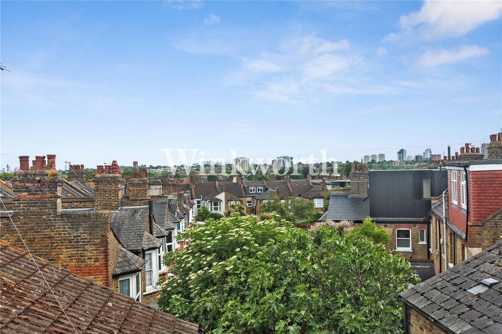 Property photo 3 of 11 Picture No. 02