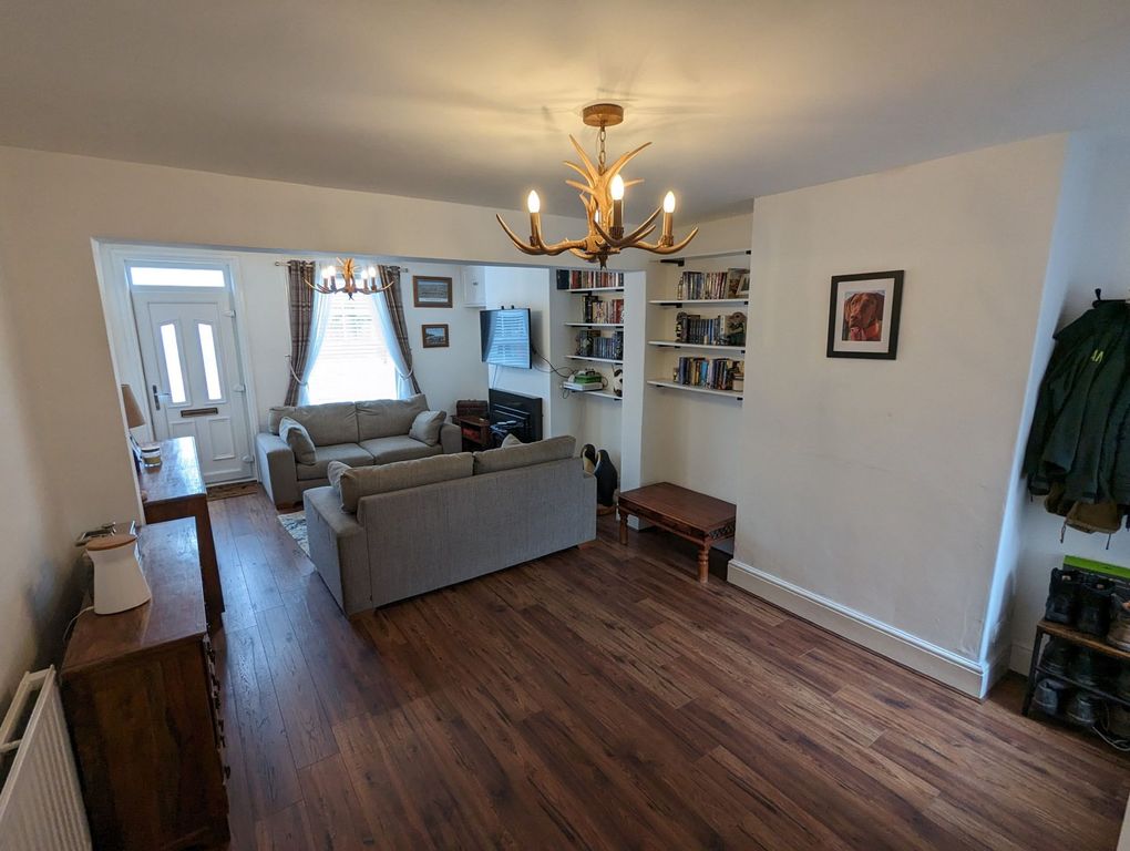 Property photo 3 of 10