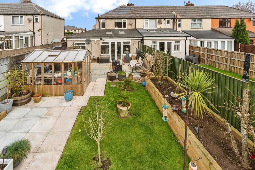 Property photo 3 of 22 Garden