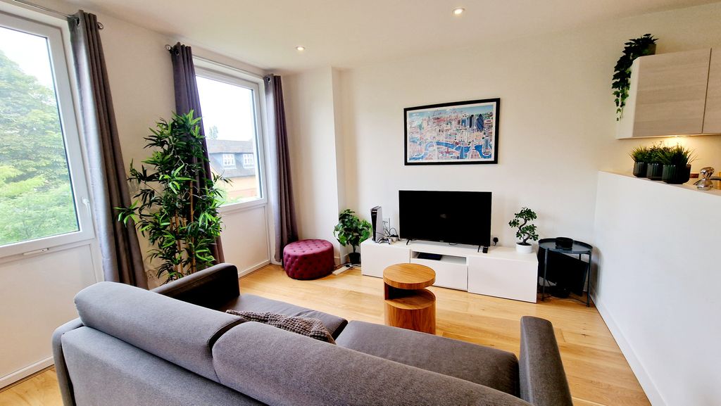 Property photo 2 of 19
