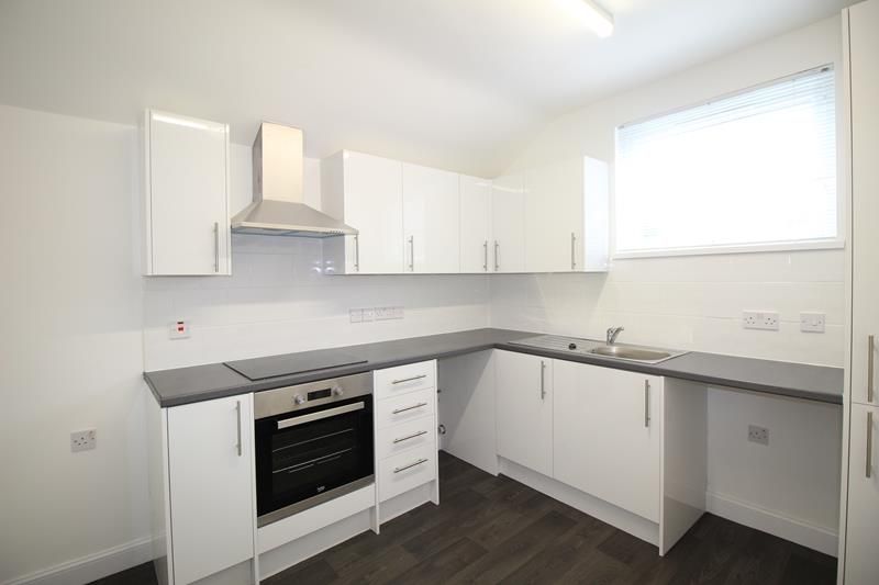 Property photo 2 of 10 Kitchen (2)