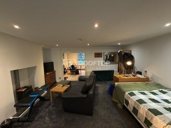 Property photo 3 of 6 9100241.Jpg