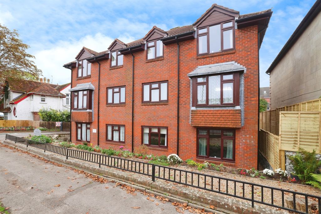 Property photo 1 of 12