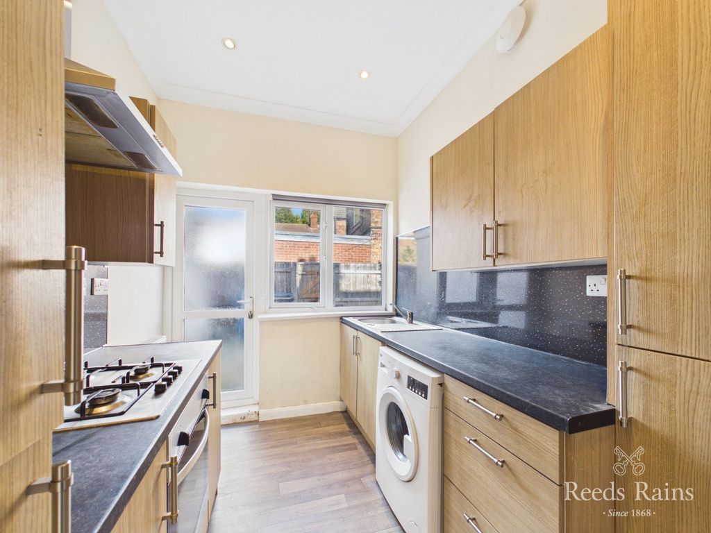 Property photo 2 of 14 Kitchen