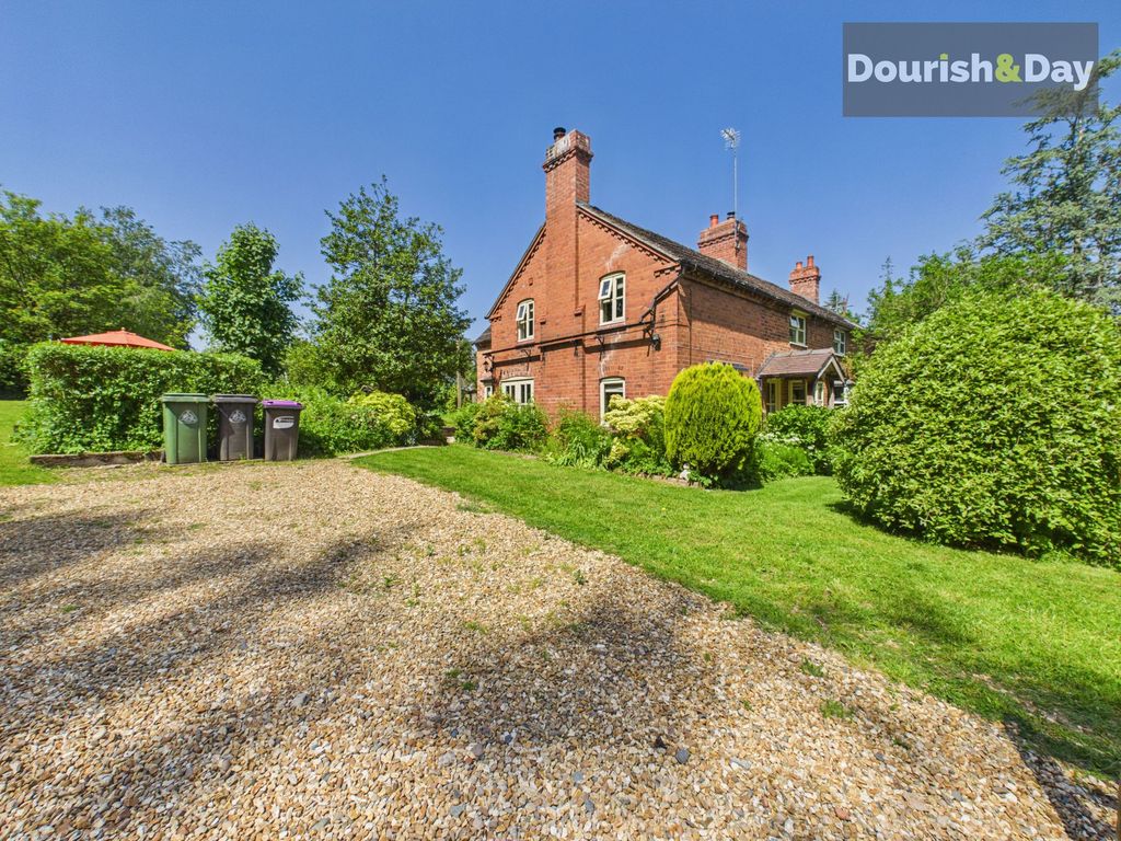 Property photo 1 of 32