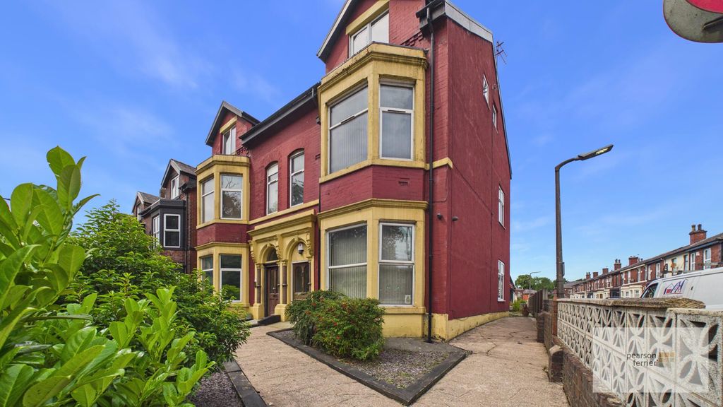 Property photo 1 of 10 Front (Exterior)