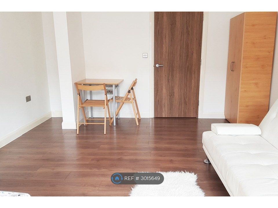 Property photo 3 of 8 Dining Area