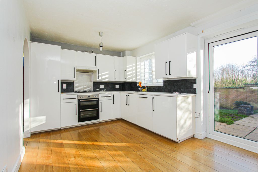 Property photo 2 of 12 Kitchen/Dining Room