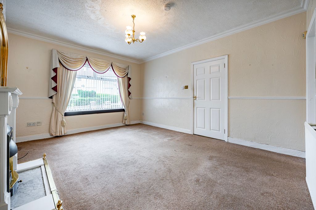 Property photo 3 of 38