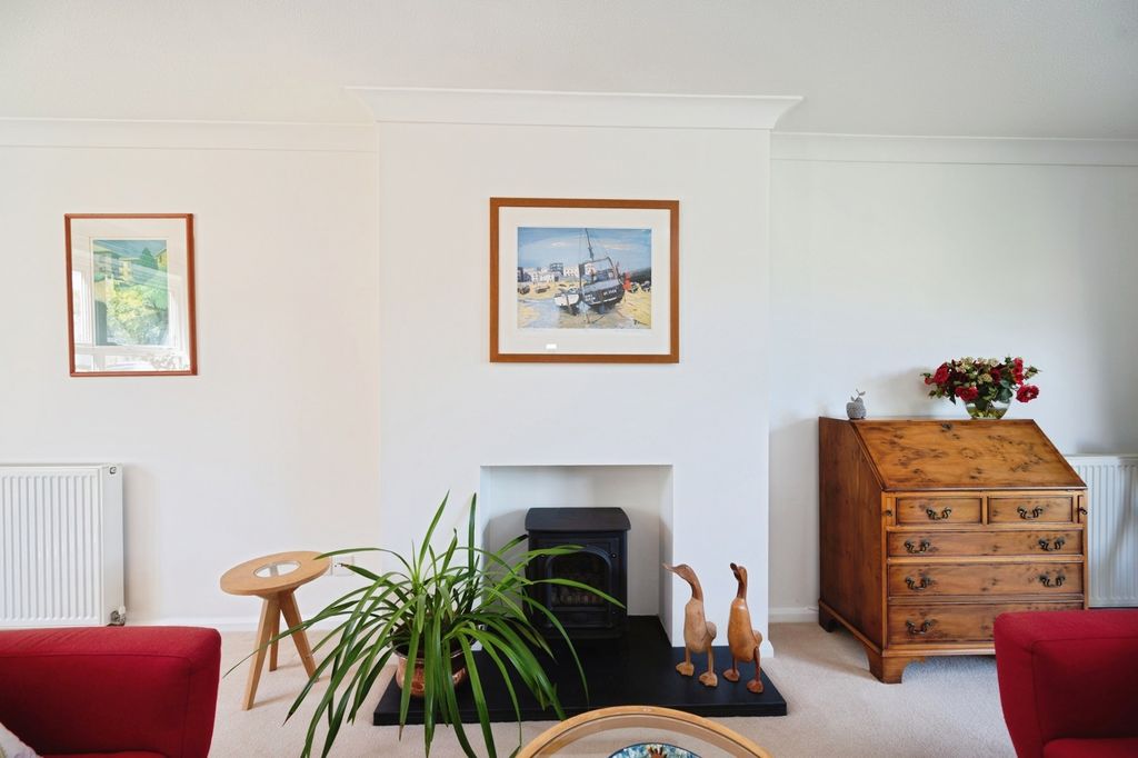 Property photo 3 of 21 Pbox-Img.Jpg