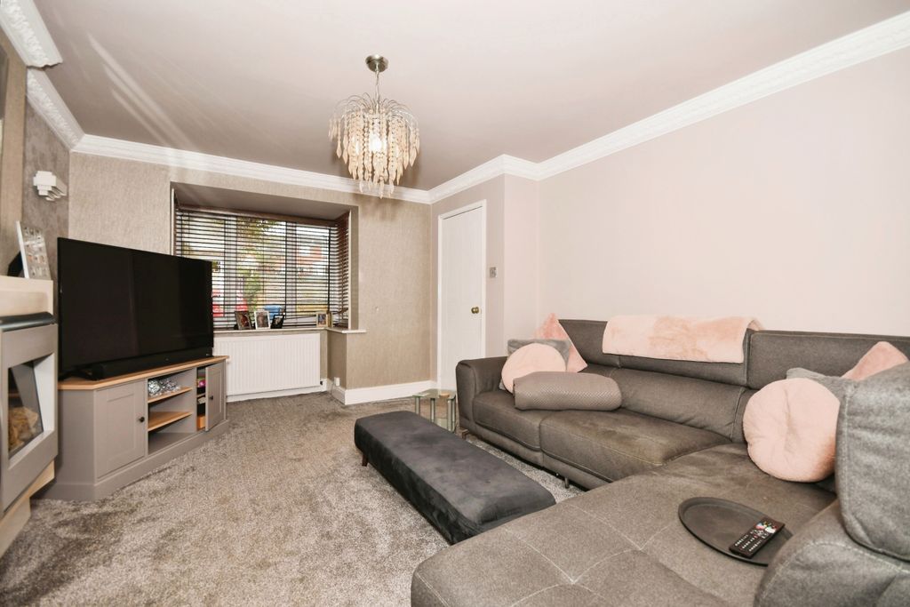 Property photo 2 of 17 Photography