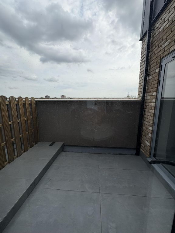 Property photo 3 of 8 Balcony