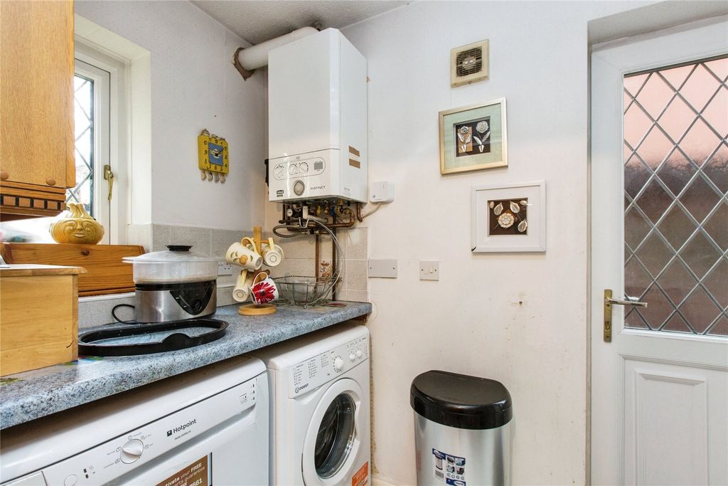 Property photo 3 of 17 Picture No. 12