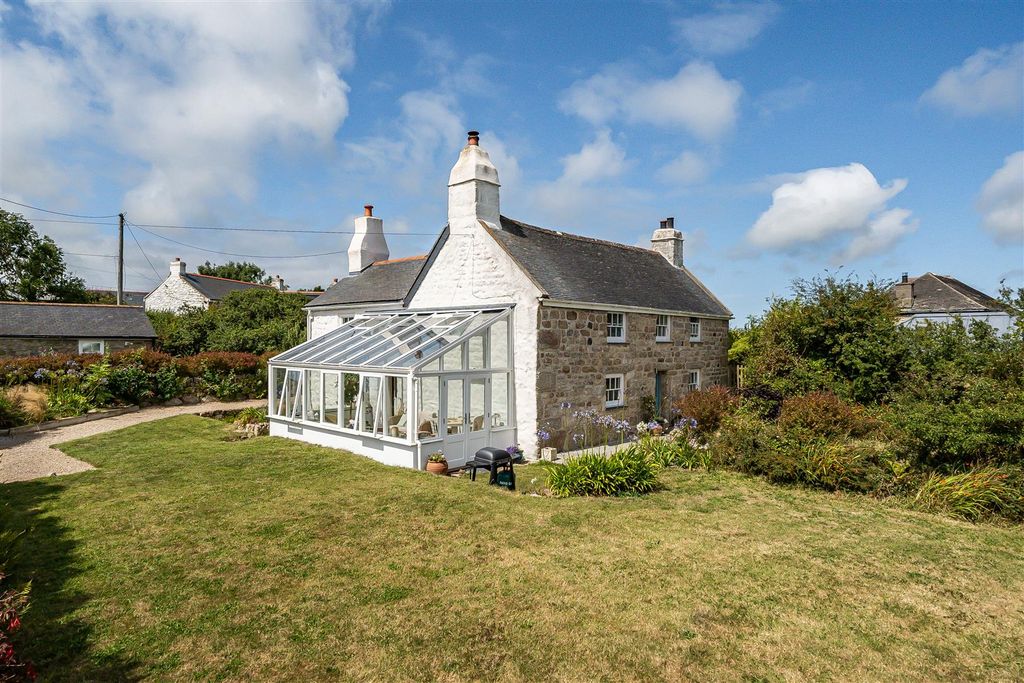 Property photo 2 of 32