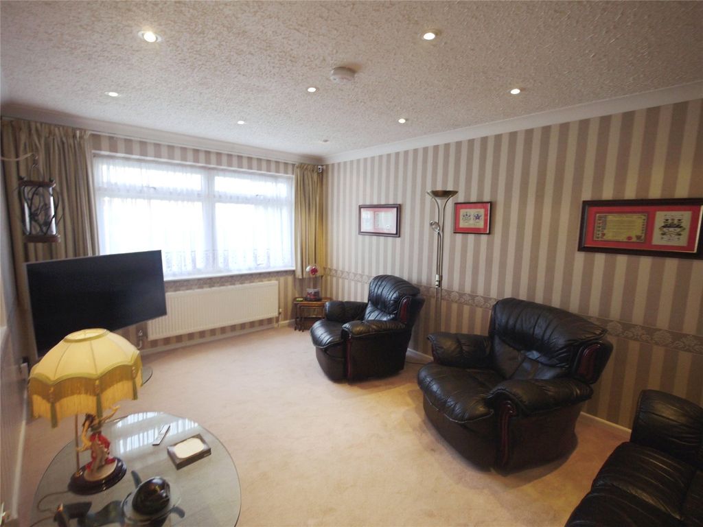 Property photo 2 of 14 Living Room