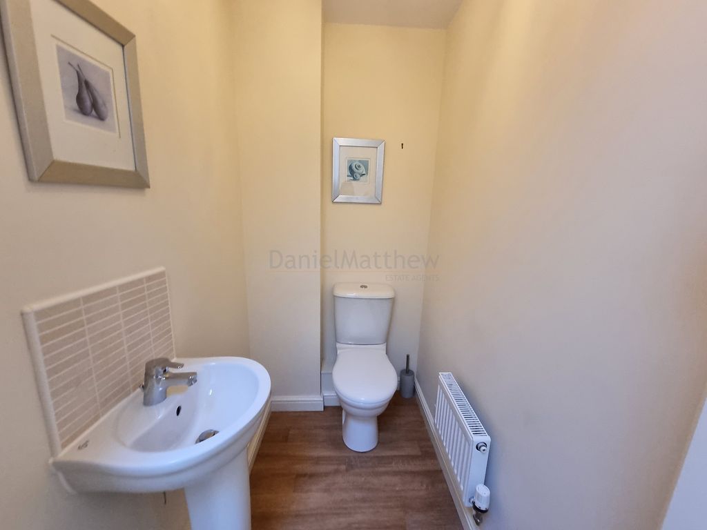Property photo 2 of 7 Cloakroom-W.c