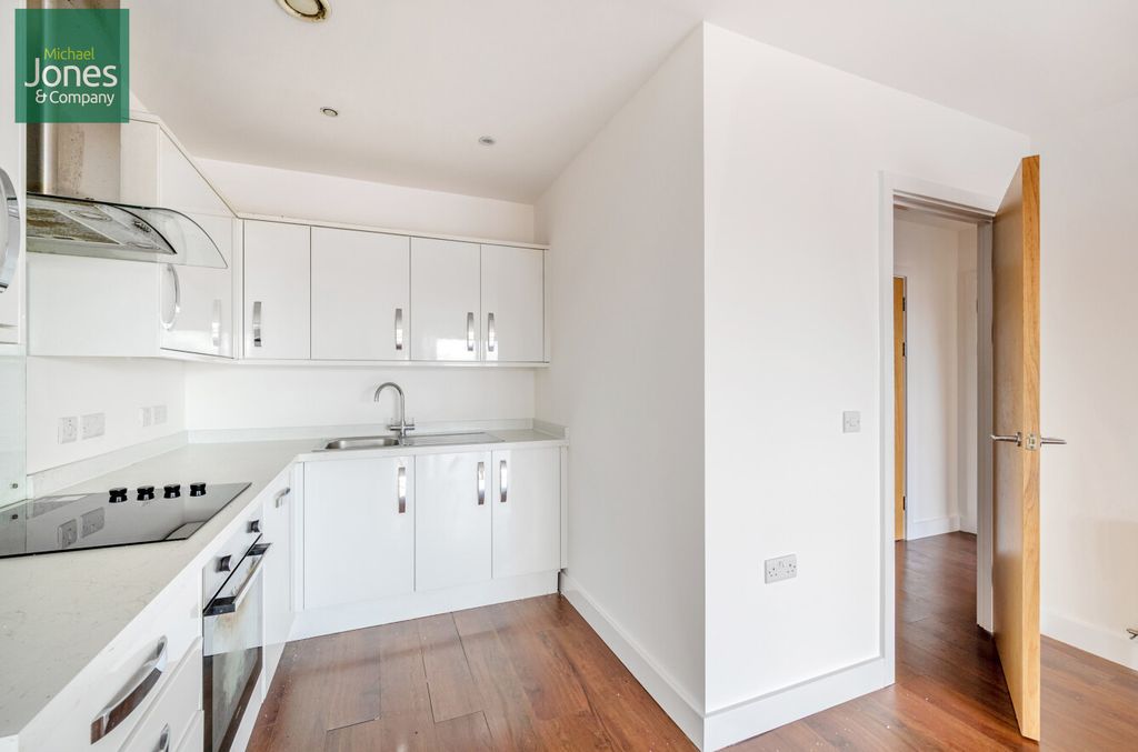 Property photo 3 of 13 Kitchen