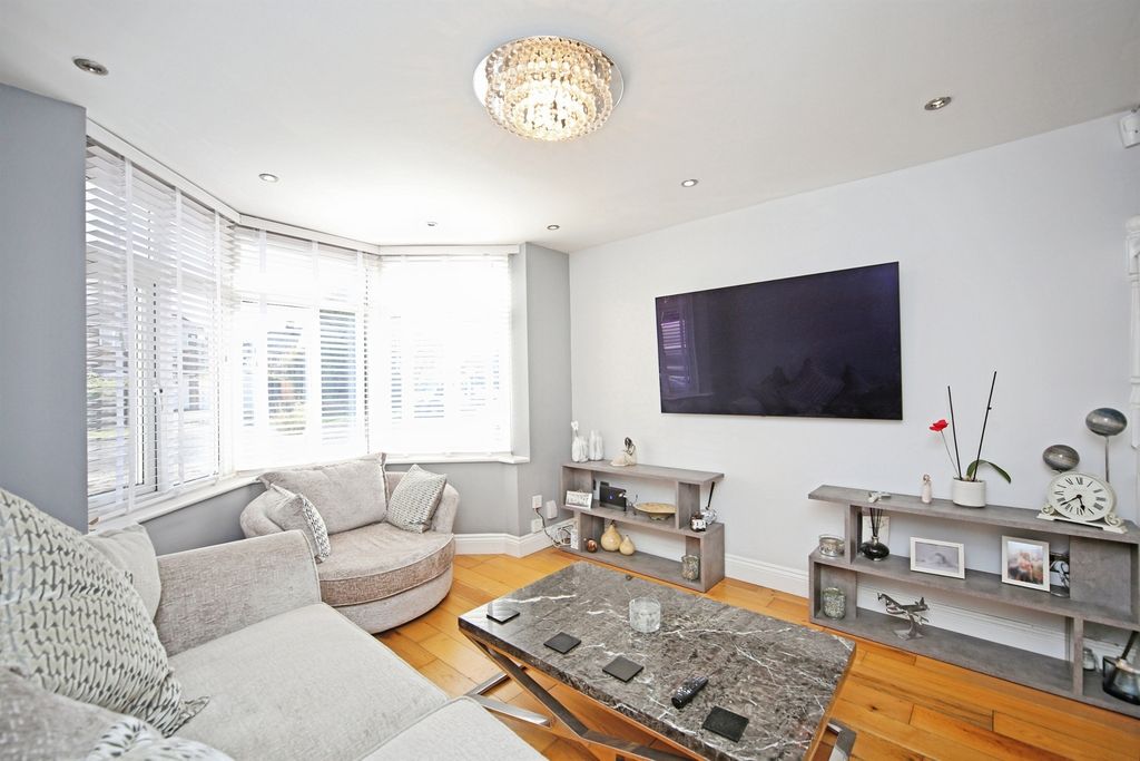 Property photo 3 of 29